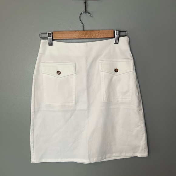 NWT LOFT Button Pocket Shift Skirt - Picture 2 of 9